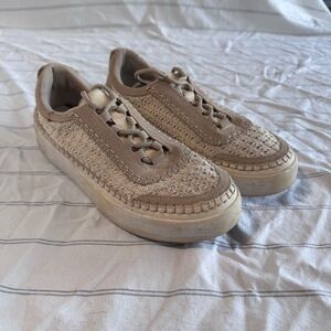 Outwoods Tan Women's Woven Sneakers